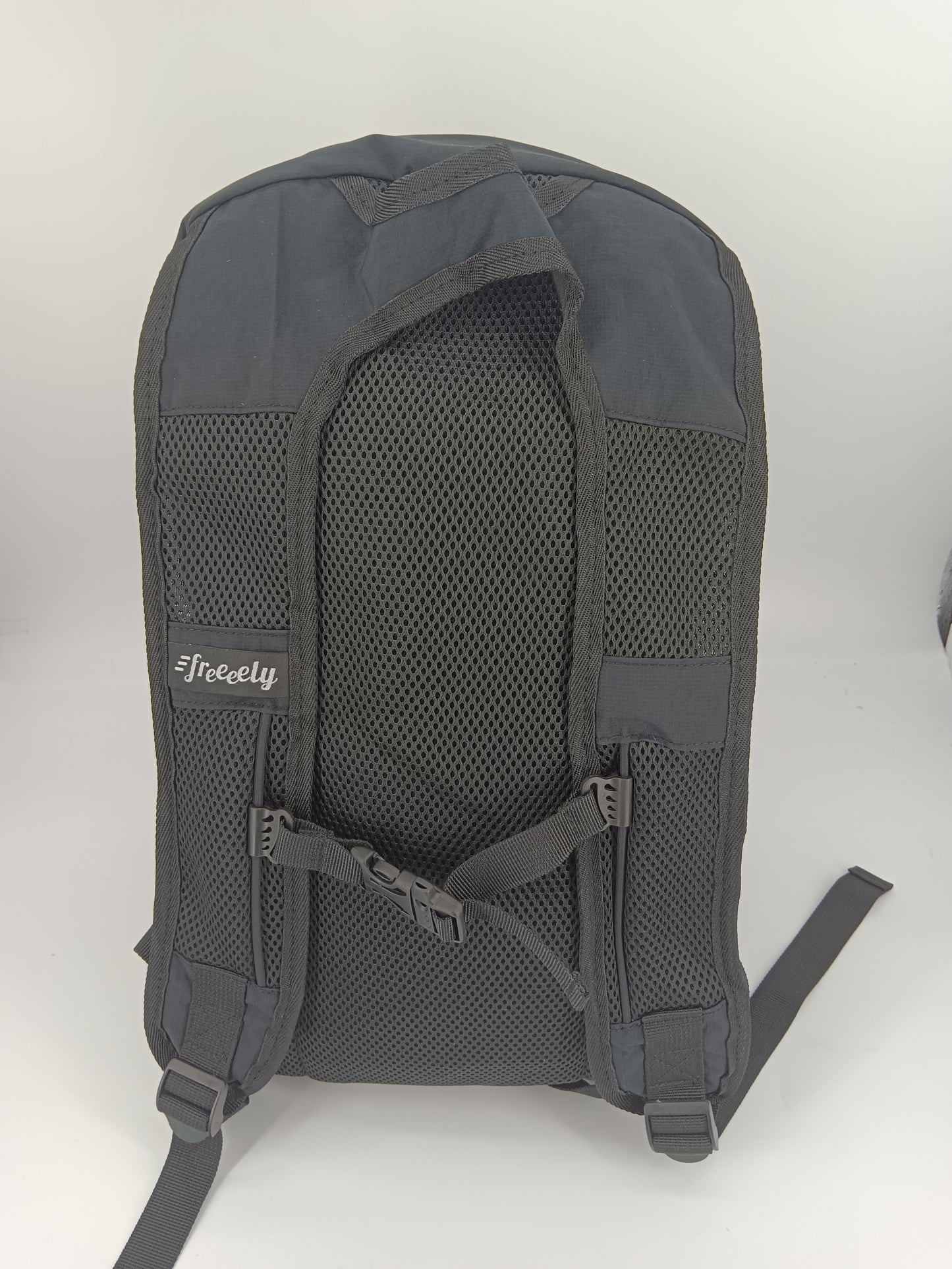 freeeely Waterproof Packable Backpack